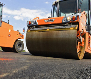 Кабмін зменшив фінансування будівництва доріг