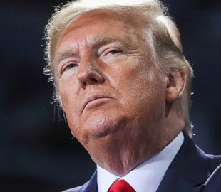 Конгресмени закликали владу розсекретити інформацію про можливий злом пошти штабу Трампа