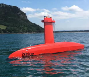 Новий морський дрон Exail DriX 0-16 може плавати місяць та нести інші безпілотники