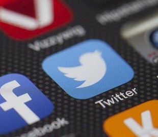 Французский суд приказал Twitter предоставить информацию об усилиях по борьбе с разжиганием ненависти