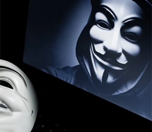 Удар по Роснефті та Фондовій біржі. Anonymous зламали цілу низку сайтів, що працюють на путінський режим