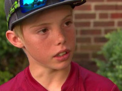 11-летний мальчик набросился на грабителя с мачете и отнял у него свою Sony PlayStation 4