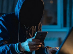 Інтернет-шахрай виманив у жінки понад 100 тисяч гривень