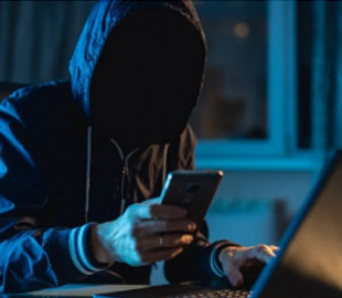 Інтернет-шахрай виманив у жінки понад 100 тисяч гривень