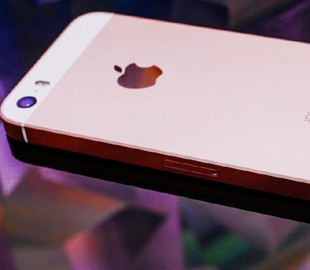Apple выпустит новый iPhone SE и вернёт Touch ID