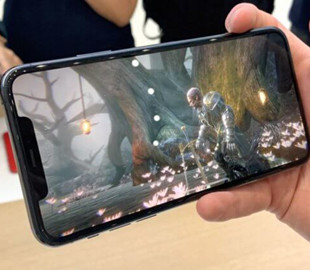 Apple работает над экраном без вырезов