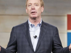 Глава Microsoft выступил против частных цифровых валют