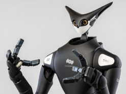 В магазинах Японии работают роботы: люди управляют ими из дома