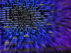 Украинцу грозит до 100 лет заключения: в Польше арестовали хакера, причастного к кибератакам в США