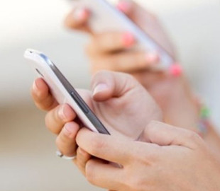 У Facebook та Instagram обмежать контент для підлітків