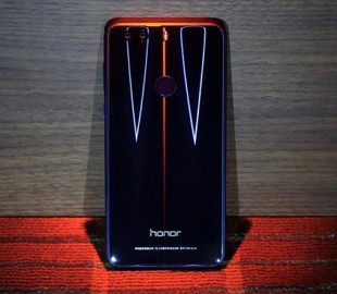Huawei опровергла обновление смартфона Honor 8 до Android 8.0 Oreo