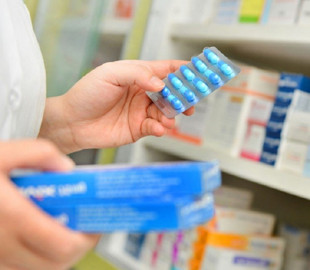 З серпня аптеки будуть відпускати антибіотики за рецептом