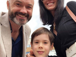 Єфросініна розповіла, що її син грається тільки у війну і хоче допомагати батьку