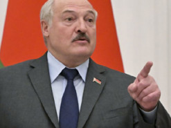 Диктатор Лукашенко назвав Шольца і Макрона "пацанами" і "дрібнотою"