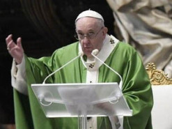 Папа Франциск готовит рождественское послание верующим онлайн