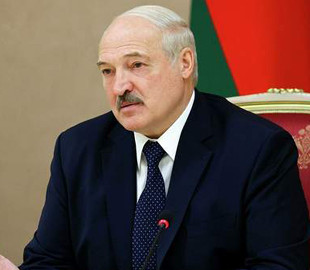 Стану императором: в Беларуси шутят с новогоднего поздравления Лукашенко