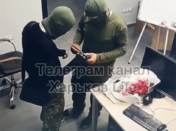 В Харькове мародеры ворвались в здание, где находятся офисы национальных телеканалов
