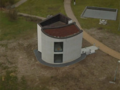 Крупнейший в Европе 3D-принтер напечатал двухэтажный дом "будущего"