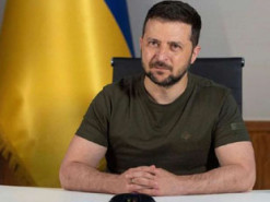 "44 – це не 70": Зеленський іронічно відповів на фейк про його важкий стан здоров'я