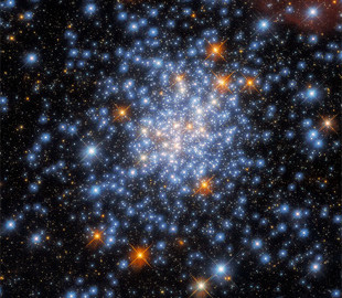 «Хаббл» заметил потрясающее звездное скопление в Малом Магеллановом Облаке