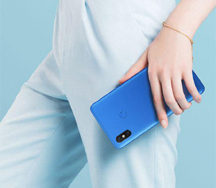 Xiaomi окончательно отказалась выпускать смартфоны с огромным экраном