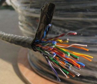 В Новой Каховке наказали серийного "кабельного вора"