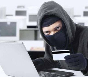 Шахраї вкрали з рахунку в ПриватБанку 55 тисяч гривень через фейкову ОЛХ-доставку - рішення суду