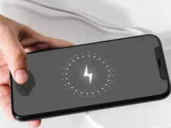 Українці часто роблять цю помилку: фахівець пояснив, чому телефон не можна заряджати на 100%