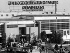 Apple и Netflix претендуют на студию Metro-Goldwyn-Mayer