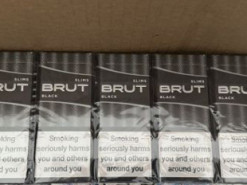 На Волині викрили схему онлайн-продажу контрафактних цигарок