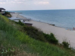 Пустыня без выхода в интернет: реалии курортного сезона в оккупированной Кирилловке. ФОТО