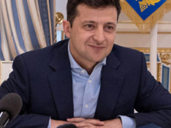 Зеленский заявил, что лично ведет свою страничку в Facebook