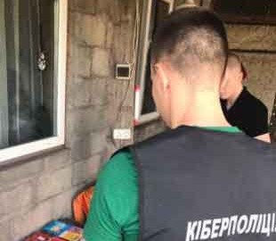 Мошенники продавали несуществующие товары через интернет: обманули 200 человек