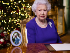 Это очень смешно: пародия на рождественскую речь Елизаветы II с участием принца Джорджа