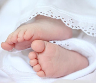 В США выставили на продажу в интернете новорожденного ребенка