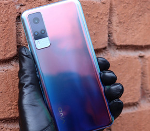 Vivo раскрыла график обновления смартфонов до Android 12