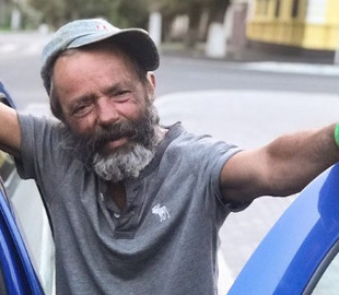 Под Одессой подростки убили бездомного: он оказался "звездой" сети