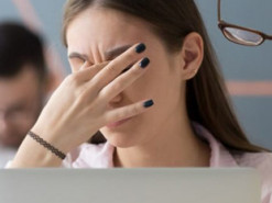 Як зберегти здоров’я очей, коли працюєш за комп’ютером: поради від МОЗ