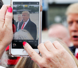 У Трампа отобрали телефон в Афганистане