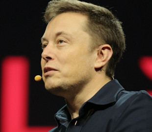 Илон Маск: переработанный автопилот Tesla позволит чаще обновлять функционал