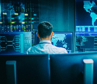 Эксперты призывают Евросоюз запретить искусственному интеллекту оценивать людей