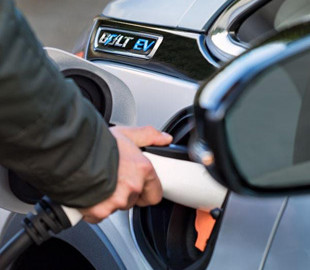 Стало известно, почему электромобили тяжелее обычных автомобилей