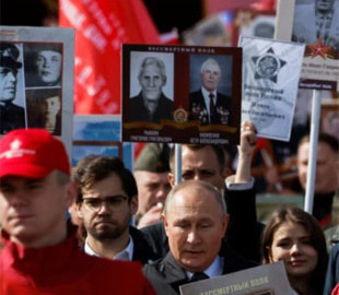 Підтримують, бо бояться. Як соціологи пояснюють відсутність емпатії до українців і підтримку Путіна в Росії?