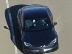 Новая Tesla Model S выехала на дорогу: чем удивит лучший электромобиль компании