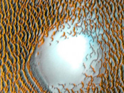 NASA показало впечатляющее "тепловое" фото северного полюса на Марсе