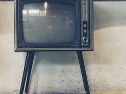 Просмотр телевизора ухудшает умственные способности – ученые