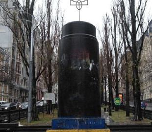 Кличко пропонує встановити фонтан на місці пам’ятника Леніну