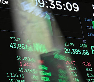 Світові ринки зростають на тлі тарифних винятків США для техногігантів