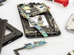 Компании Motorola и iFixit выпустили наборы для самостоятельного ремонта смартфонов