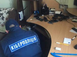 У Києві викрили зловмисників, які продавали персональні дані в Telegram